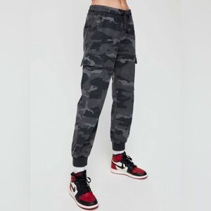TNA Aritzia Twin Falls Cargo Drawstring Jogger Small Gray Utility Athleisure